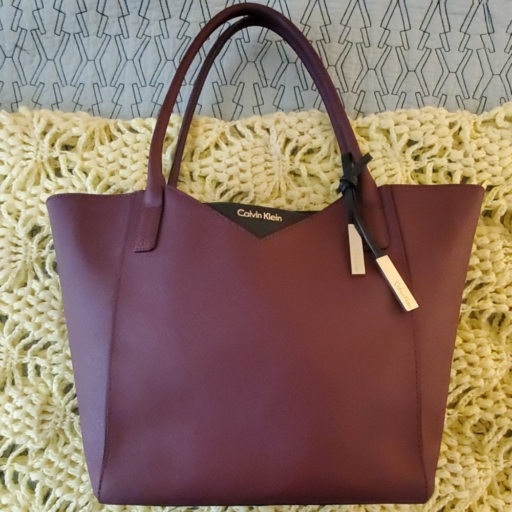 Large Saffiano Leather Calvin Klein Tote